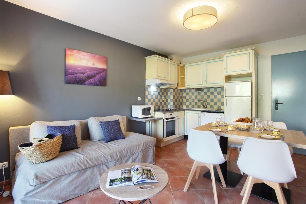 Residence Odalys La Licorne De Haute Provence Gréoux-les-Bains Екстериор снимка