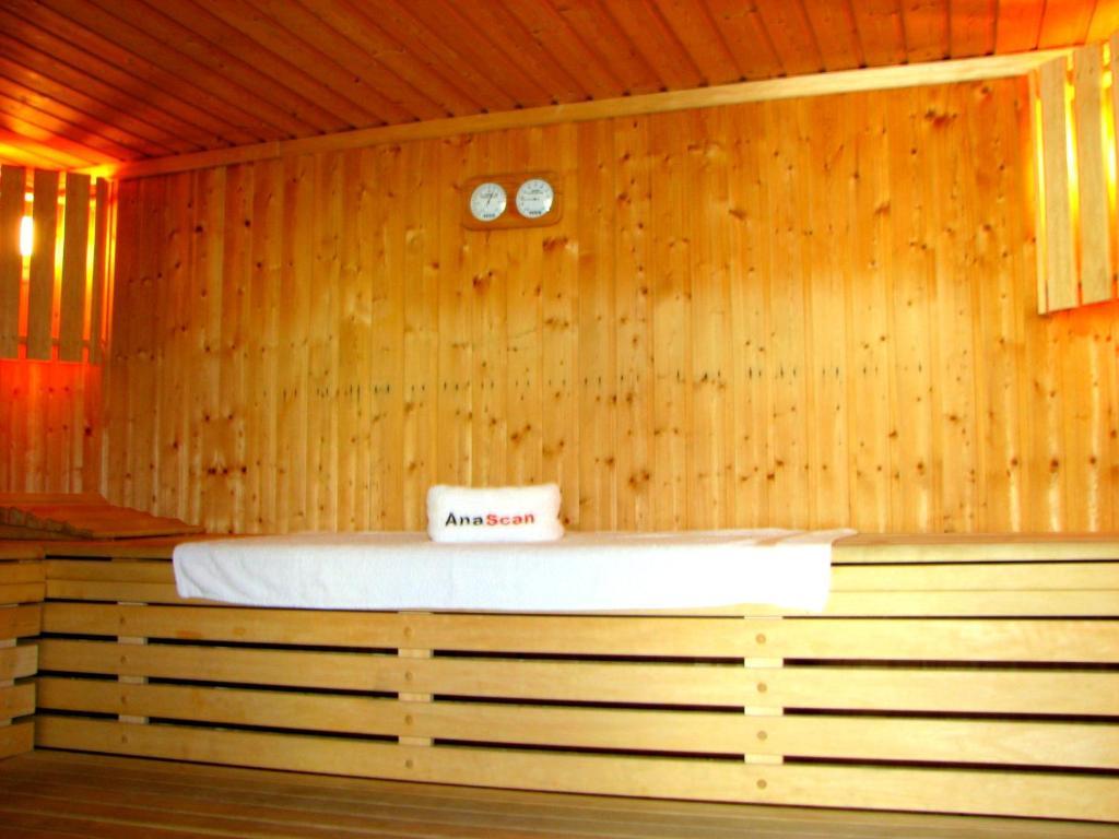 Residence Odalys La Licorne De Haute Provence Gréoux-les-Bains Екстериор снимка